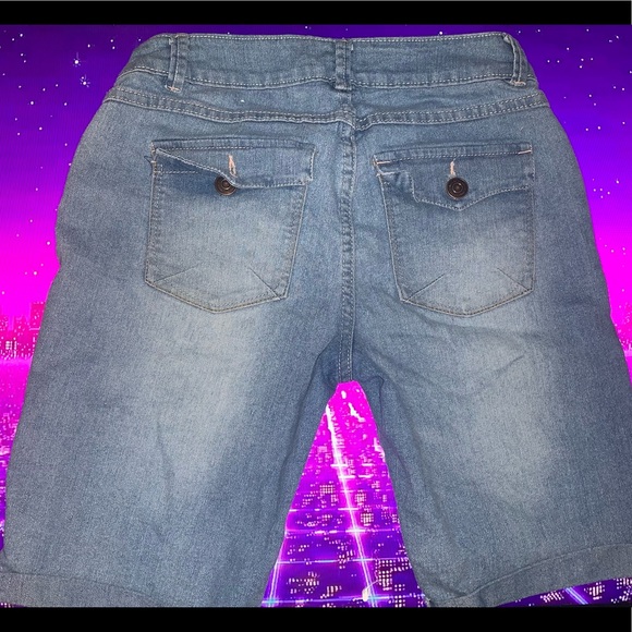 Shorts - Picture 2 of 2